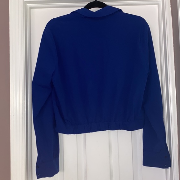Blue Cropped Blouse - LARGE - Picture 2 of 4